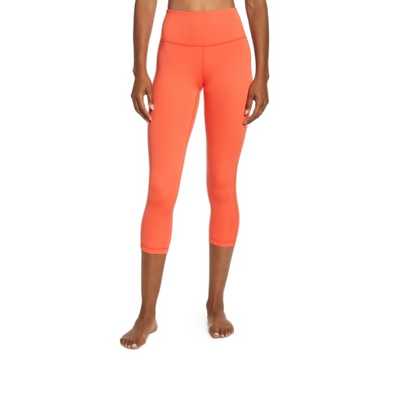 Zella Studio Lite Crop Leggings Red Firelight Size XS NWT - Picture 1 of 7
